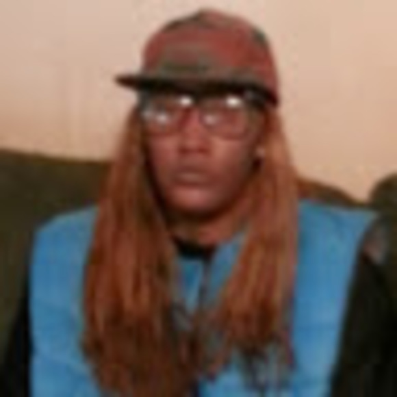 Meet your Posher, Teneka - Picture 1 of 1